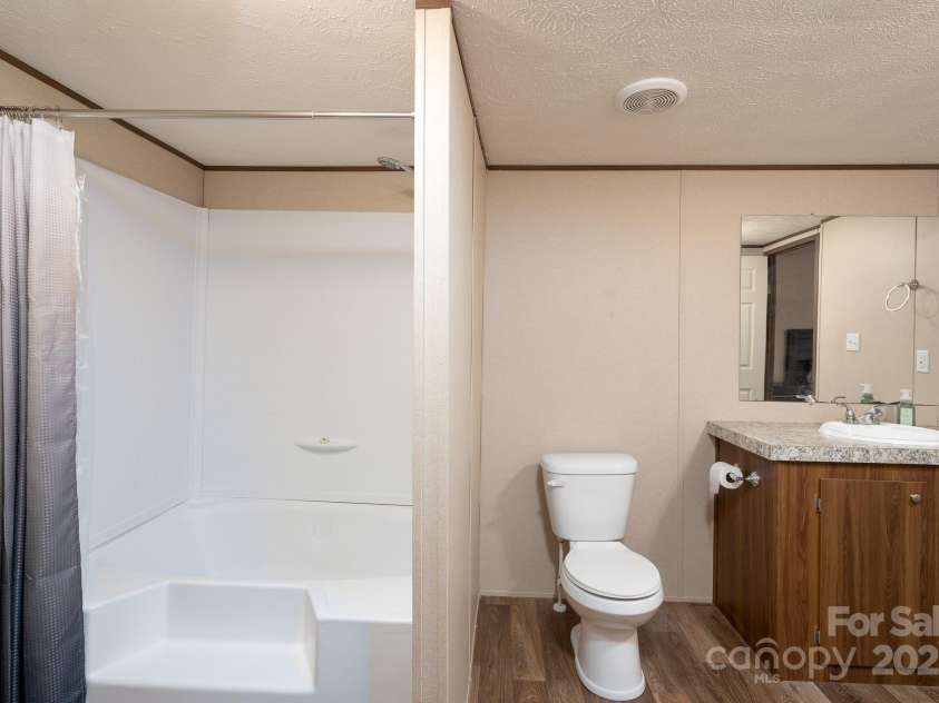 1795 Kestrel Valley Lane, Catawba, NC 28609.  MLS# CAR4234303, YatesRealty ID 3952. 