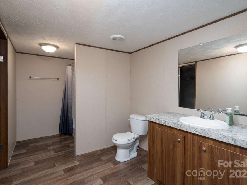 1795 Kestrel Valley Lane, Catawba, NC 28609.  MLS# CAR4234303, YatesRealty ID 3952. 