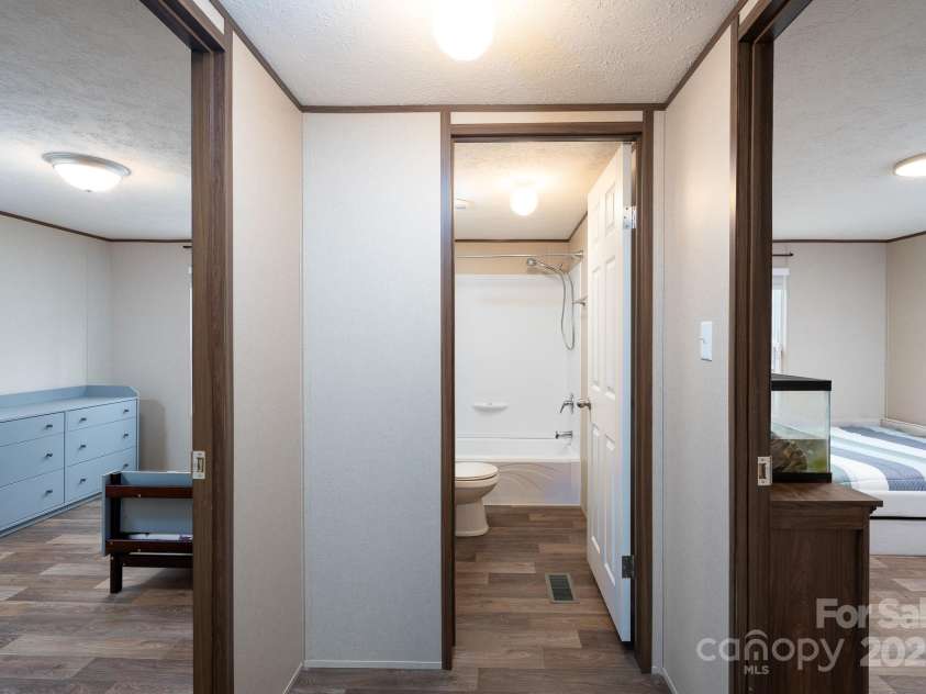 1795 Kestrel Valley Lane, Catawba, NC 28609.  MLS# CAR4234303, YatesRealty ID 3952. 