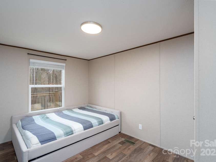 1795 Kestrel Valley Lane, Catawba, NC 28609.  MLS# CAR4234303, YatesRealty ID 3952. 