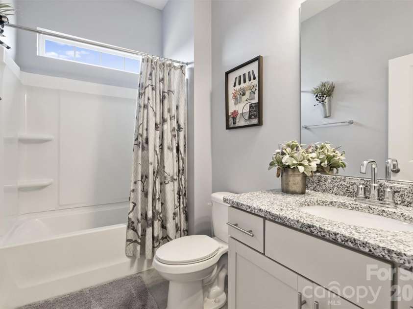 3066 Lydney Circle, Waxhaw, NC 28173.  MLS# CAR4341723, YatesRealty ID 3952. 