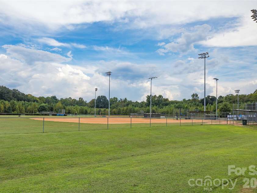 3066 Lydney Circle, Waxhaw, NC 28173.  MLS# CAR4341723, YatesRealty ID 3952. 