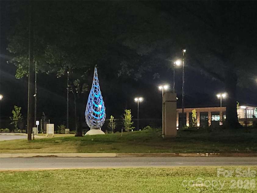 4033 Tyvola Road, Charlotte, NC 28208.  MLS# CAR4338292, YatesRealty ID 3952. 