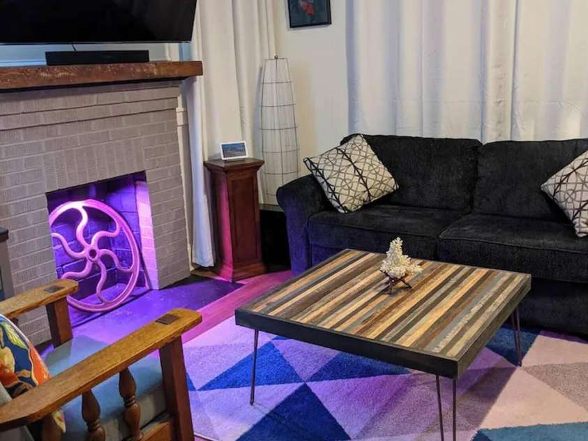 4033 Tyvola Road, Charlotte, NC 28208.  MLS# CAR4338292, YatesRealty ID 3952. 