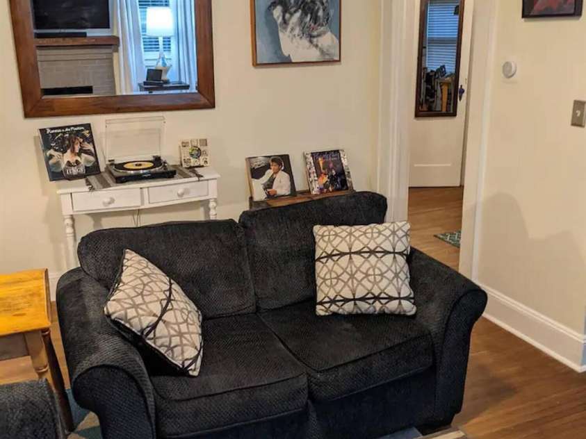 4033 Tyvola Road, Charlotte, NC 28208.  MLS# CAR4338292, YatesRealty ID 3952. 