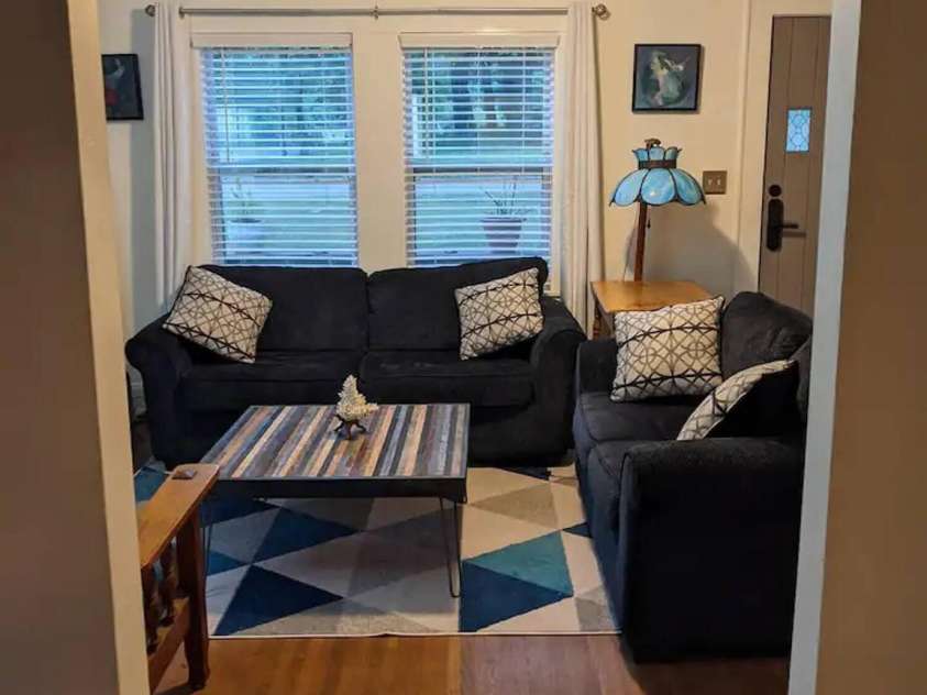 4033 Tyvola Road, Charlotte, NC 28208.  MLS# CAR4338292, YatesRealty ID 3952. 