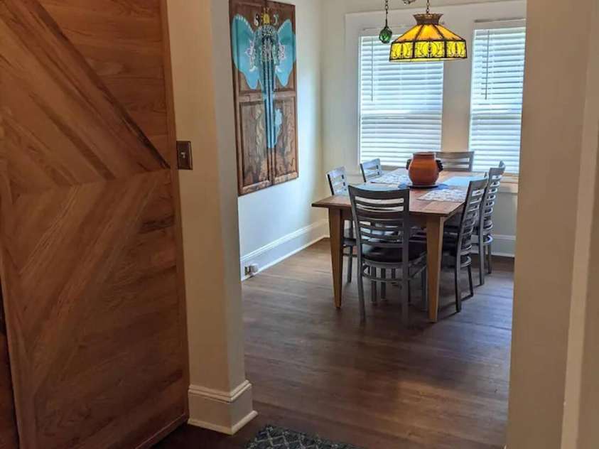 4033 Tyvola Road, Charlotte, NC 28208.  MLS# CAR4338292, YatesRealty ID 3952. 