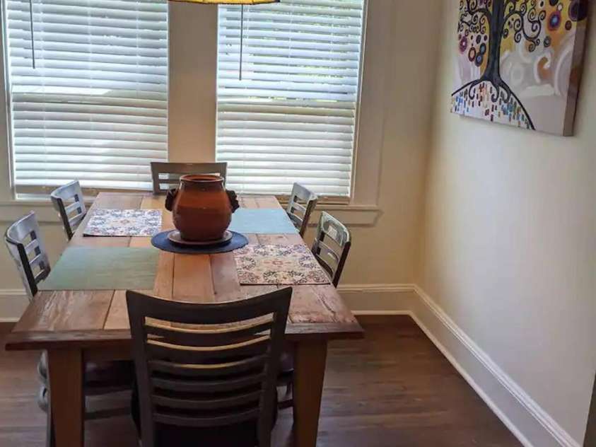 4033 Tyvola Road, Charlotte, NC 28208.  MLS# CAR4338292, YatesRealty ID 3952. 