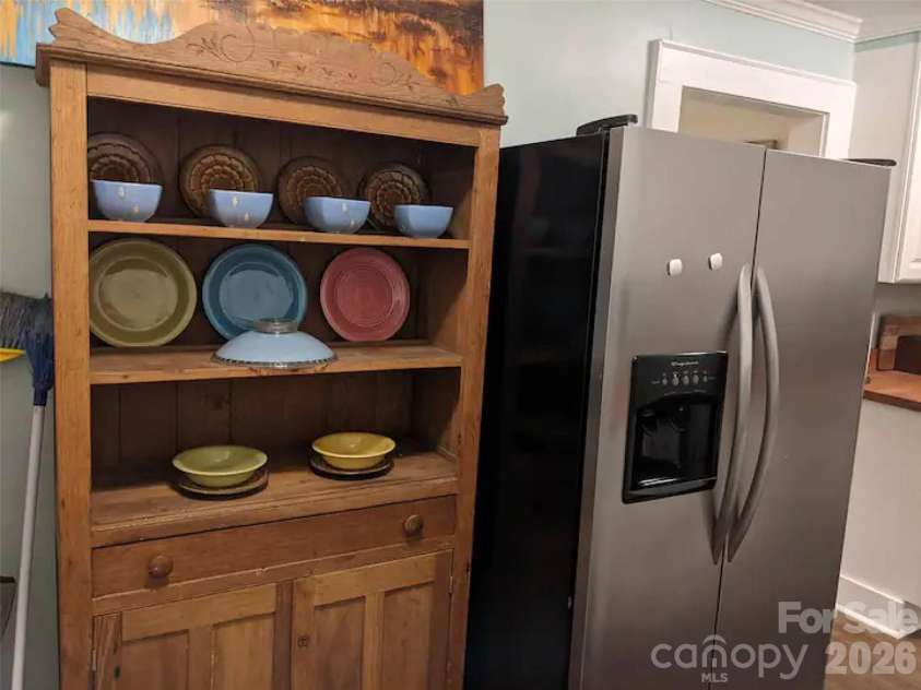 4033 Tyvola Road, Charlotte, NC 28208.  MLS# CAR4338292, YatesRealty ID 3952. 