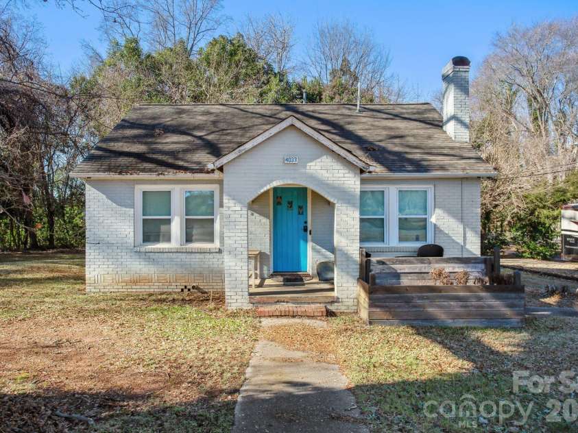 4033 Tyvola Road, Charlotte, NC 28208.  MLS# CAR4338292, YatesRealty ID 3952. 
