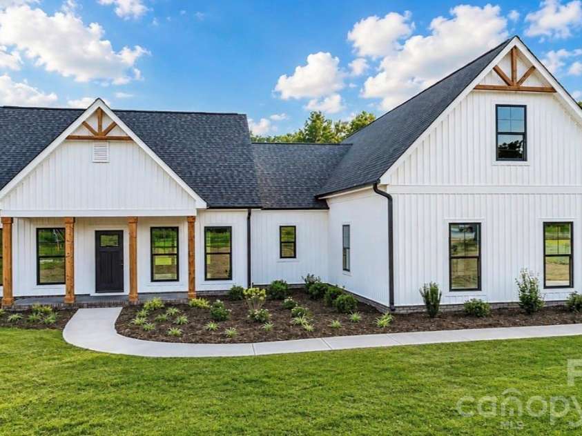 5501 Little Staton Road, Marshville, NC 28103.  MLS# CAR4402596, YatesRealty ID 39520. 