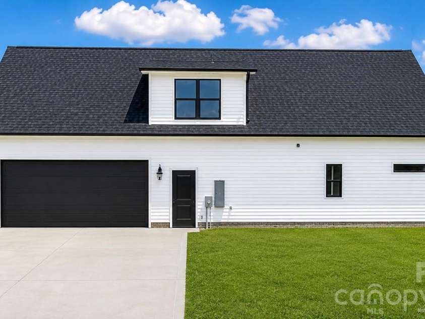 5501 Little Staton Road, Marshville, NC 28103.  MLS# CAR4402596, YatesRealty ID 39520. 