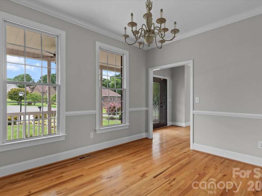 136 Summerchase Lane, Mooresville, NC 28117.  MLS# CAR4406653, YatesRealty ID 39521. 