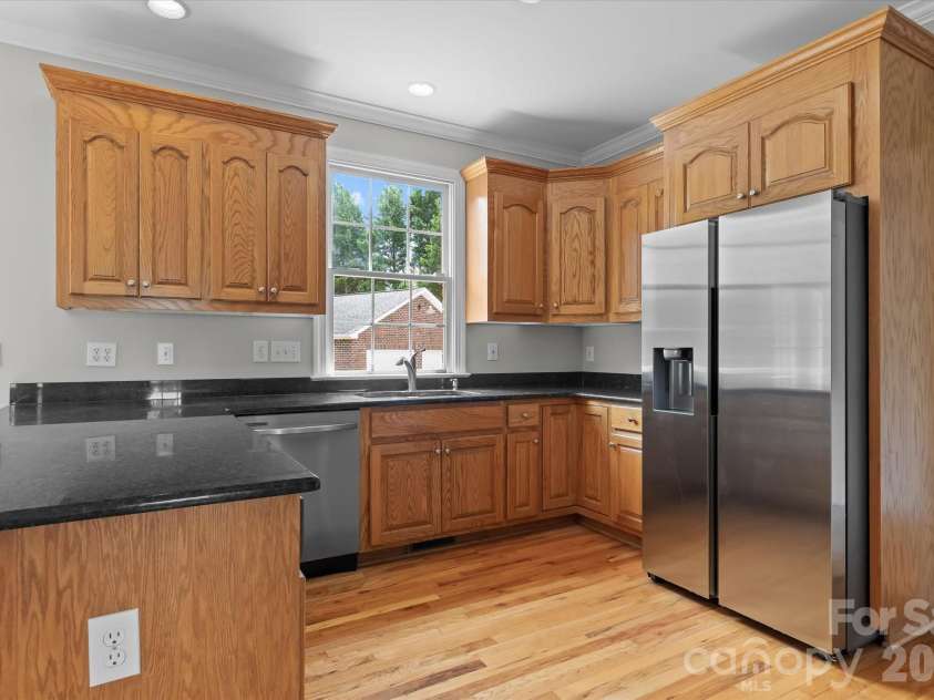 136 Summerchase Lane, Mooresville, NC 28117.  MLS# CAR4406653, YatesRealty ID 39521. 