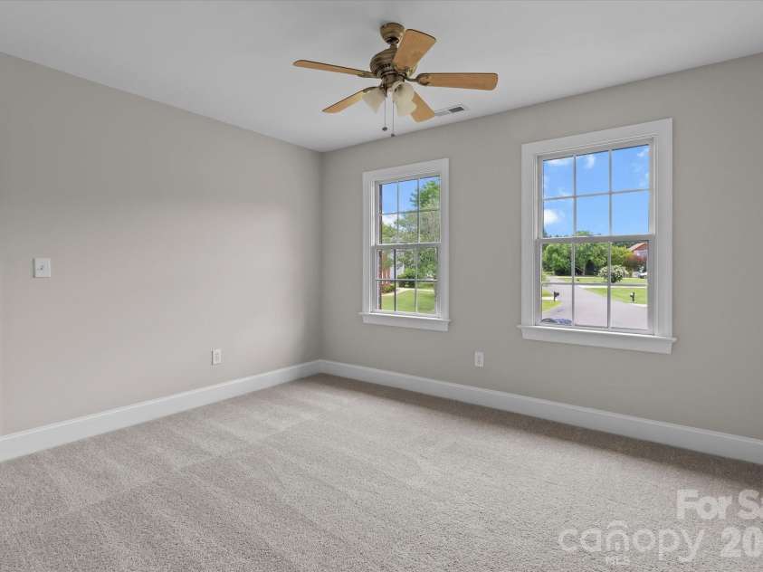136 Summerchase Lane, Mooresville, NC 28117.  MLS# CAR4406653, YatesRealty ID 39521. 