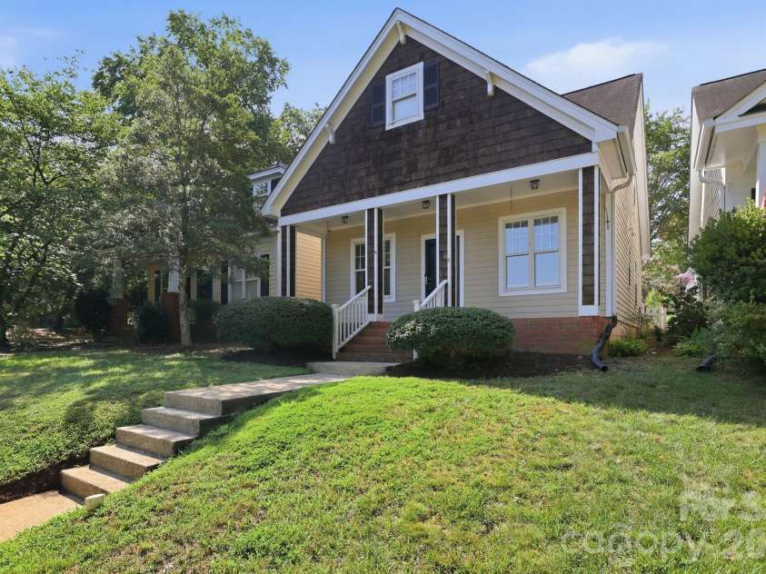 11209 Blue Cedar Lane, Charlotte, NC 28277.  MLS# CAR4402724, YatesRealty ID 39522. 