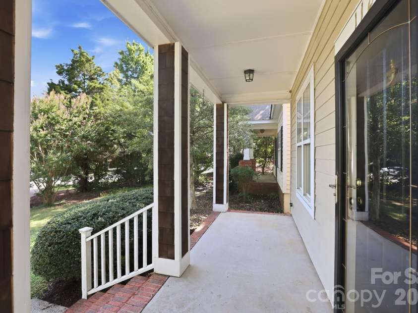 11209 Blue Cedar Lane, Charlotte, NC 28277.  MLS# CAR4402724, YatesRealty ID 39522. 