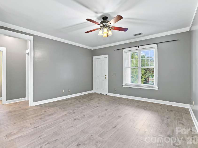 11209 Blue Cedar Lane, Charlotte, NC 28277.  MLS# CAR4402724, YatesRealty ID 39522. 