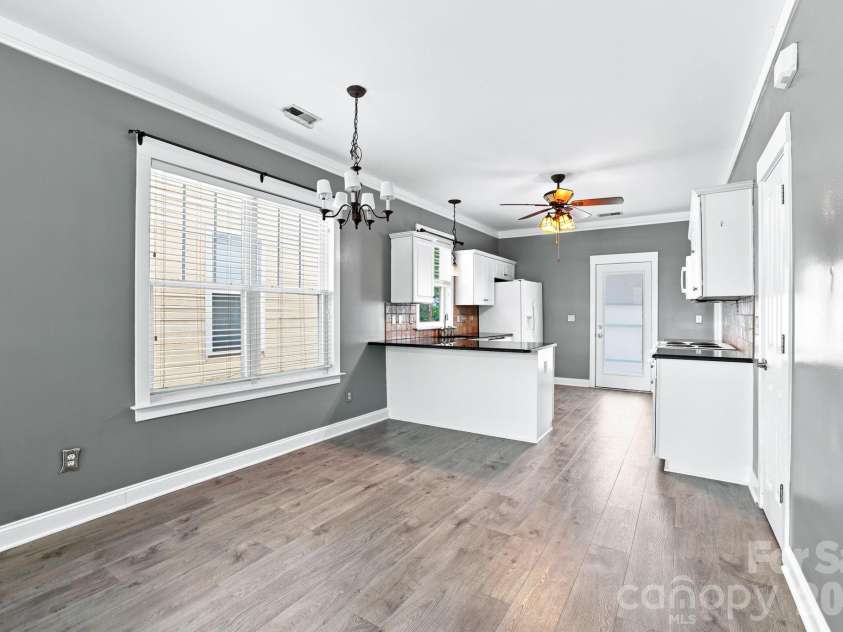 11209 Blue Cedar Lane, Charlotte, NC 28277.  MLS# CAR4402724, YatesRealty ID 39522. 