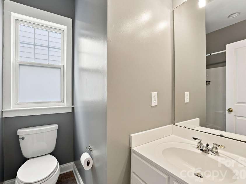 11209 Blue Cedar Lane, Charlotte, NC 28277.  MLS# CAR4402724, YatesRealty ID 39522. 