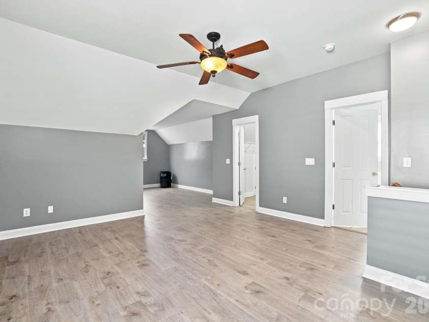 11209 Blue Cedar Lane, Charlotte, NC 28277.  MLS# CAR4402724, YatesRealty ID 39522. 