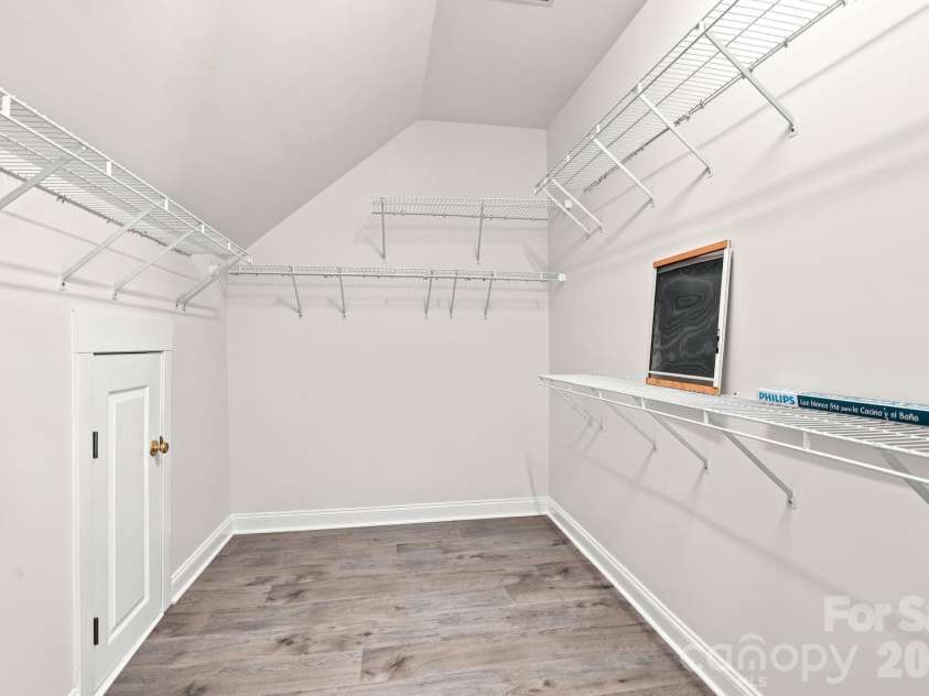 11209 Blue Cedar Lane, Charlotte, NC 28277.  MLS# CAR4402724, YatesRealty ID 39522. 