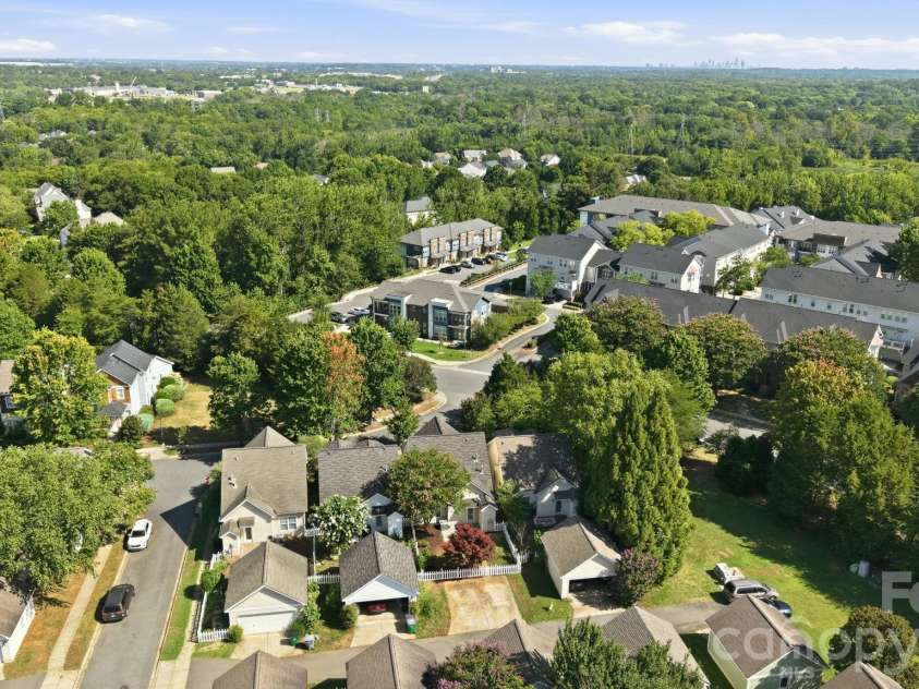11209 Blue Cedar Lane, Charlotte, NC 28277.  MLS# CAR4402724, YatesRealty ID 39522. 