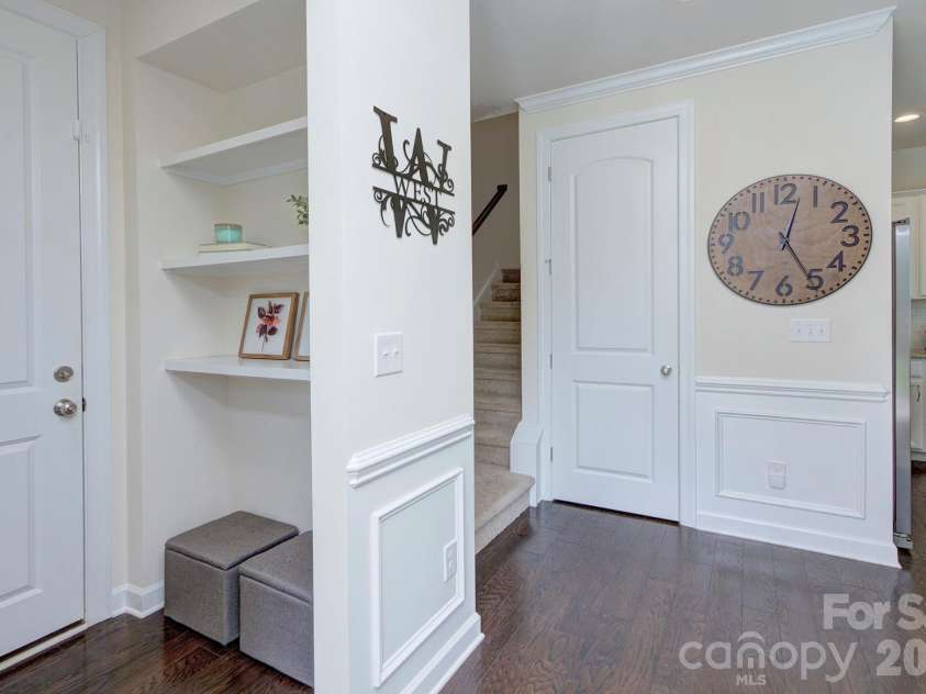 9257 Glenburn Lane, Charlotte, NC 28278.  MLS# CAR4403571, YatesRealty ID 39523. 