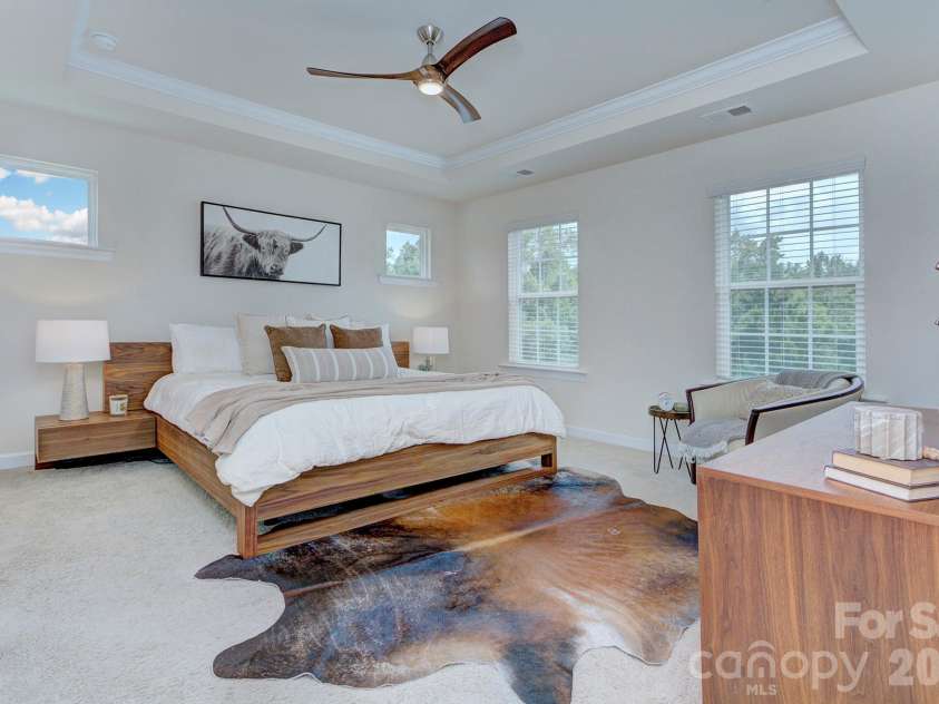 9257 Glenburn Lane, Charlotte, NC 28278.  MLS# CAR4403571, YatesRealty ID 39523. 