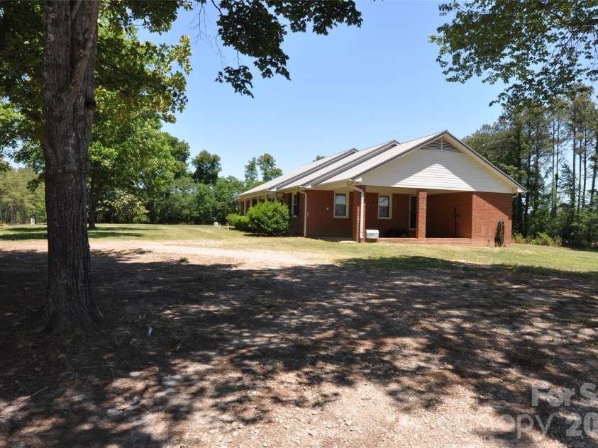 3693 Bethlehem Road, Blackstock, SC 29014.  MLS# CAR4383961, YatesRealty ID 39525. 