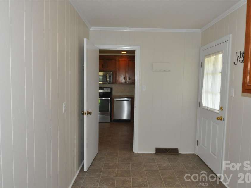 3693 Bethlehem Road, Blackstock, SC 29014.  MLS# CAR4383961, YatesRealty ID 39525. 