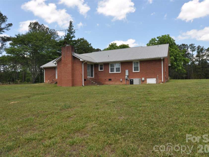 3693 Bethlehem Road, Blackstock, SC 29014.  MLS# CAR4383961, YatesRealty ID 39525. 
