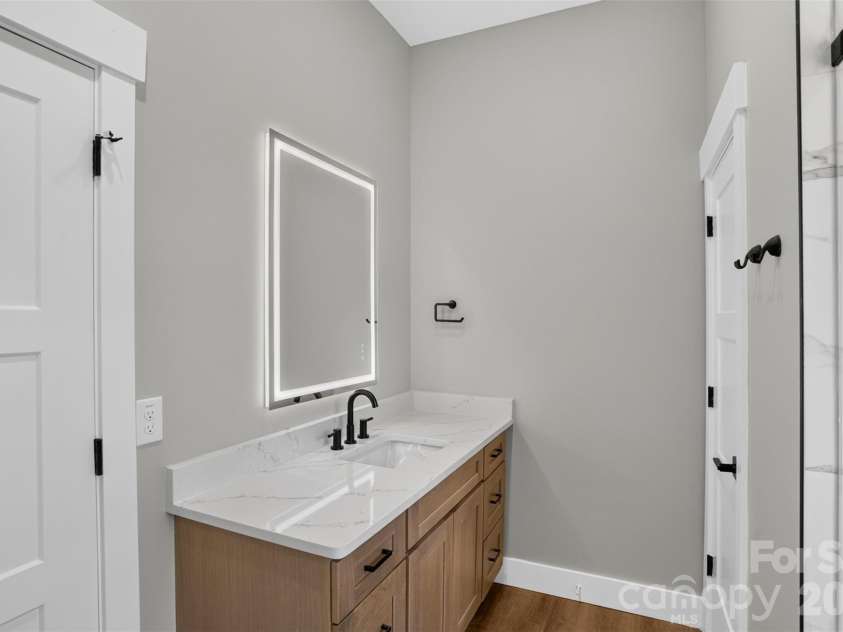 68 Point Hope Lane, Hendersonville, NC 28792.  MLS# CAR4405711, YatesRealty ID 39526. 