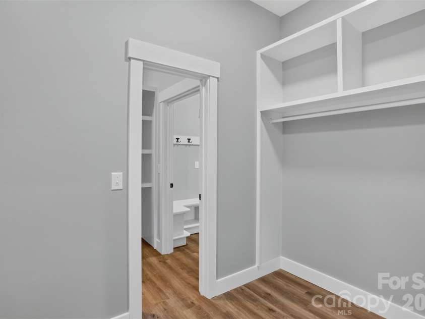 68 Point Hope Lane, Hendersonville, NC 28792.  MLS# CAR4405711, YatesRealty ID 39526. 