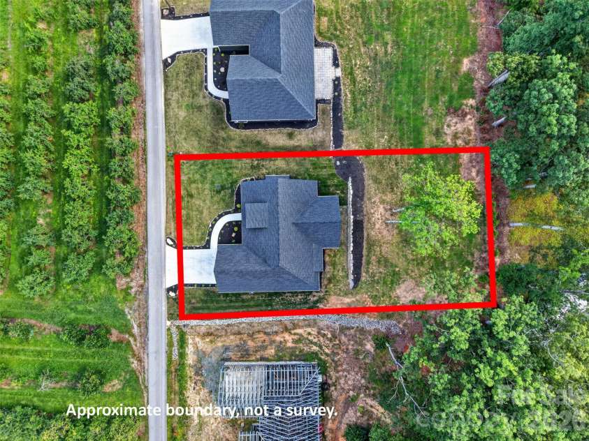 68 Point Hope Lane, Hendersonville, NC 28792.  MLS# CAR4405711, YatesRealty ID 39526. 