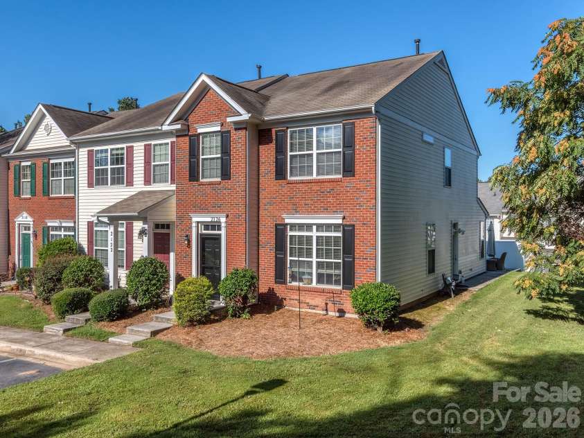 2126 Aston Mill Place, Charlotte, NC 28273.  MLS# CAR4404908, YatesRealty ID 39527. 