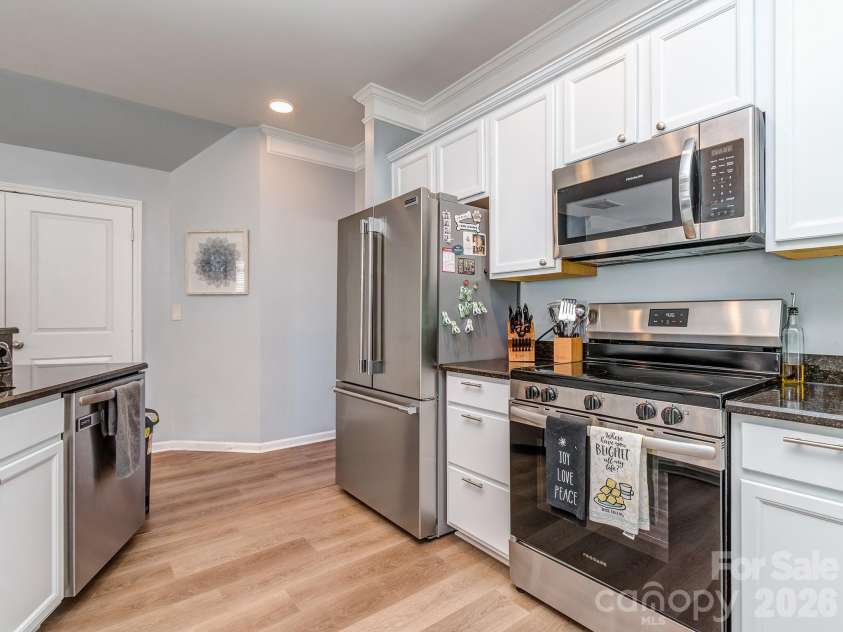2126 Aston Mill Place, Charlotte, NC 28273.  MLS# CAR4404908, YatesRealty ID 39527. 