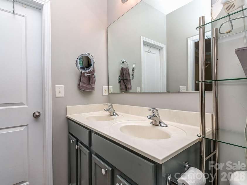 2126 Aston Mill Place, Charlotte, NC 28273.  MLS# CAR4404908, YatesRealty ID 39527. 