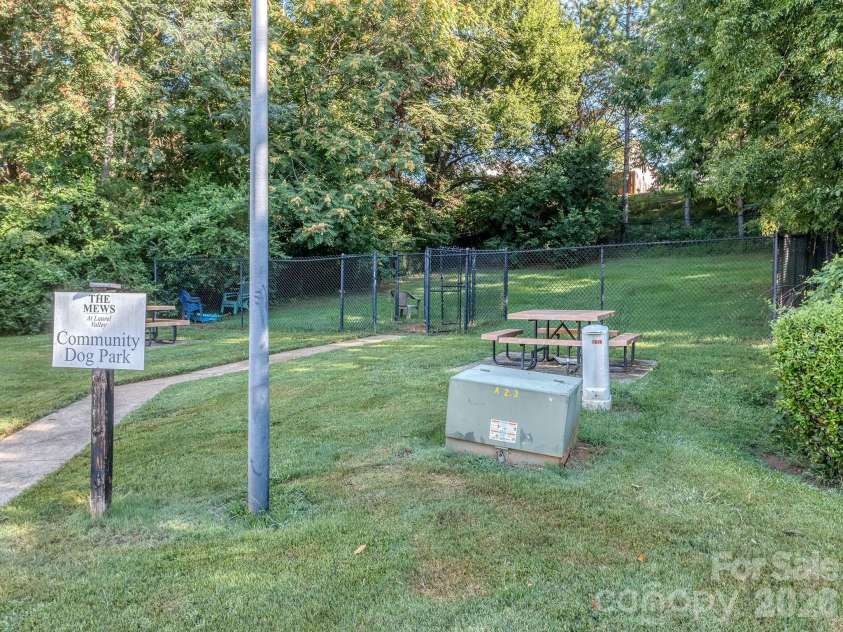 2126 Aston Mill Place, Charlotte, NC 28273.  MLS# CAR4404908, YatesRealty ID 39527. Dog Park