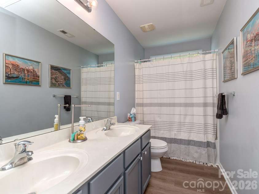 2126 Aston Mill Place, Charlotte, NC 28273.  MLS# CAR4404908, YatesRealty ID 39527. Hall Bath Upstairs