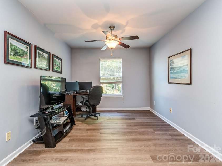 2126 Aston Mill Place, Charlotte, NC 28273.  MLS# CAR4404908, YatesRealty ID 39527. Loft