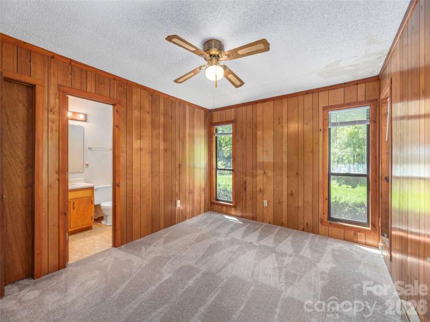 1575 Red Maple Drive, Waynesville, NC 28785.  MLS# CAR4397209, YatesRealty ID 39528. 