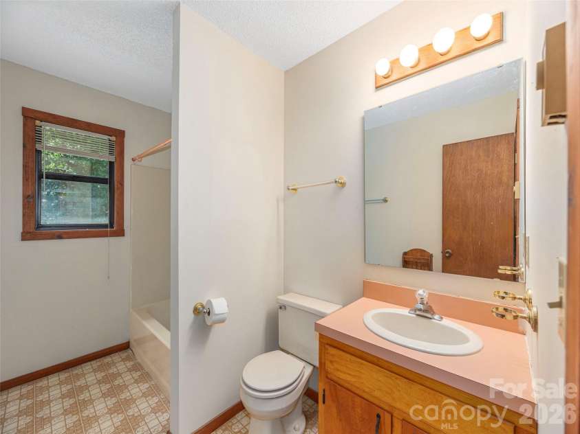 1575 Red Maple Drive, Waynesville, NC 28785.  MLS# CAR4397209, YatesRealty ID 39528. 