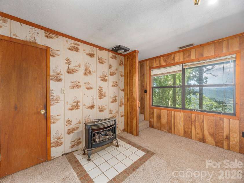 1575 Red Maple Drive, Waynesville, NC 28785.  MLS# CAR4397209, YatesRealty ID 39528. 