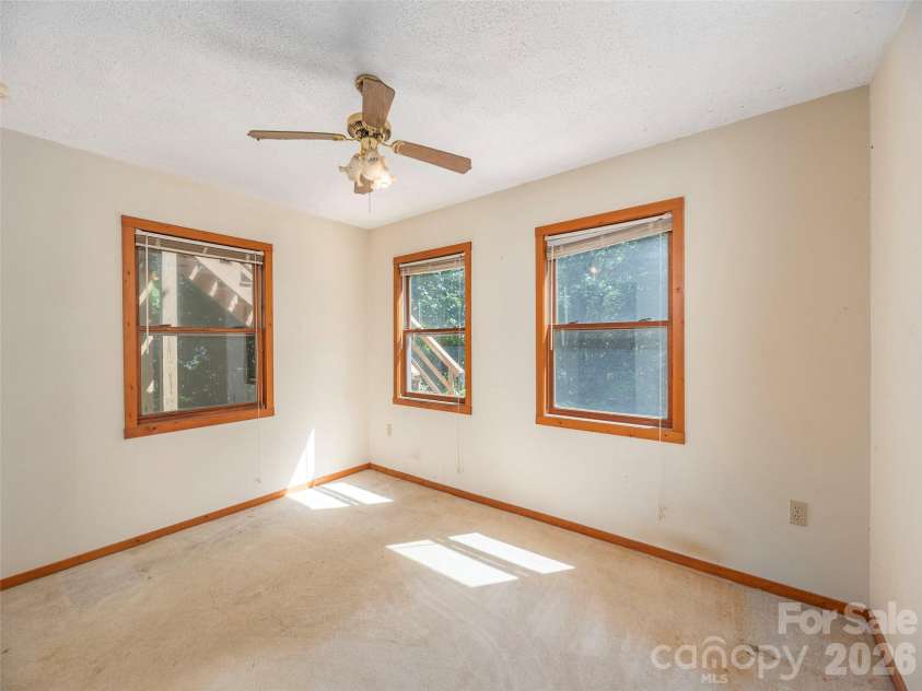 1575 Red Maple Drive, Waynesville, NC 28785.  MLS# CAR4397209, YatesRealty ID 39528. 