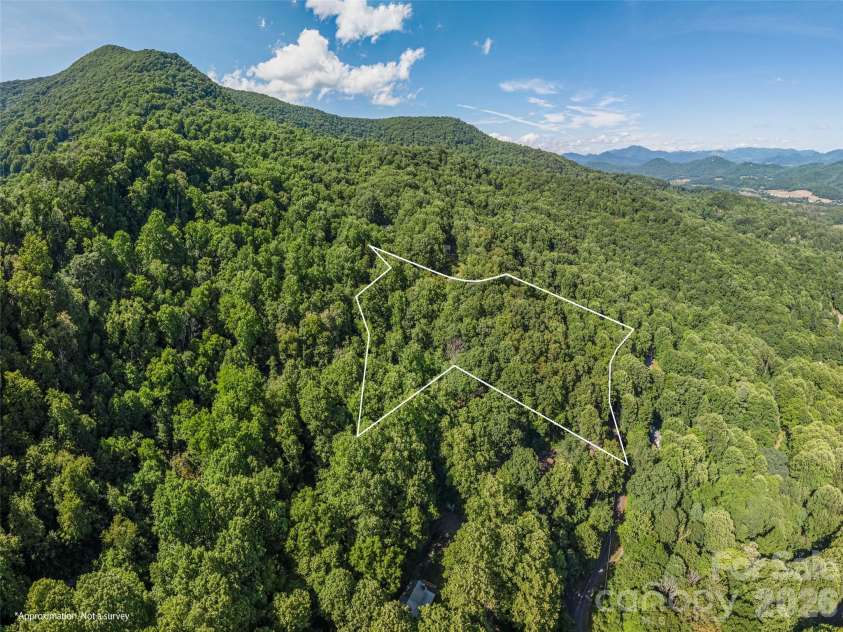 1575 Red Maple Drive, Waynesville, NC 28785.  MLS# CAR4397209, YatesRealty ID 39528. 