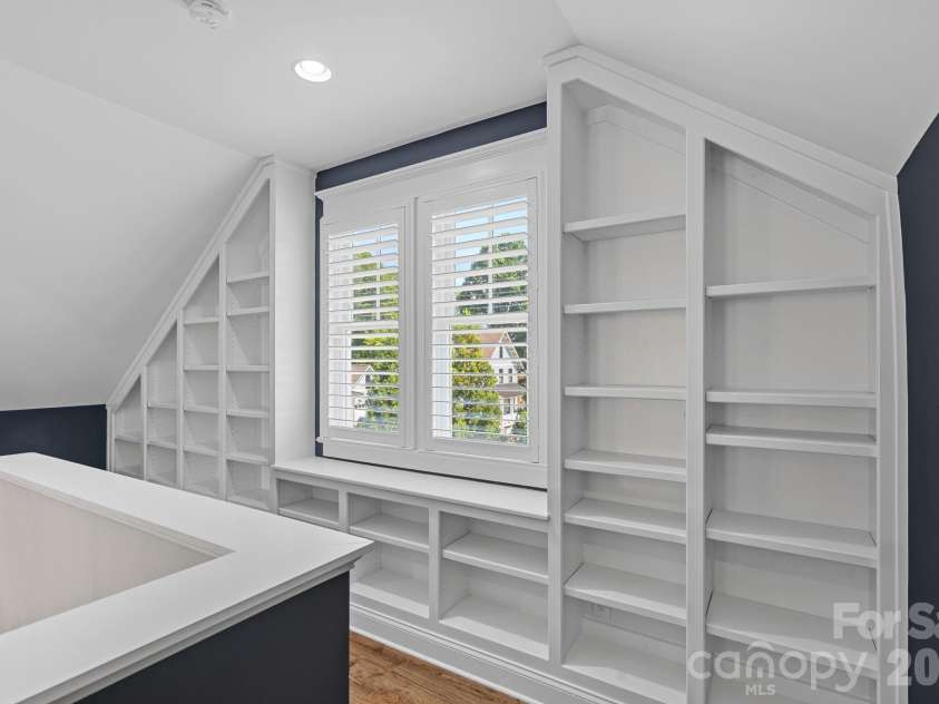 630 James Alexander Way, Davidson, NC 28036.  MLS# CAR4400382, YatesRealty ID 39529. 