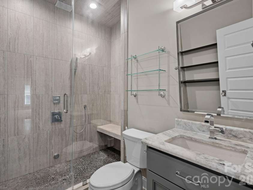 630 James Alexander Way, Davidson, NC 28036.  MLS# CAR4400382, YatesRealty ID 39529. 