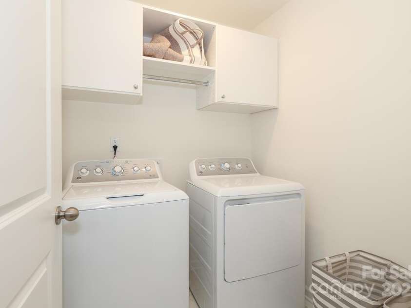 336 Abington Street, Matthews, NC 28104.  MLS# CAR4234511, YatesRealty ID 3953. 