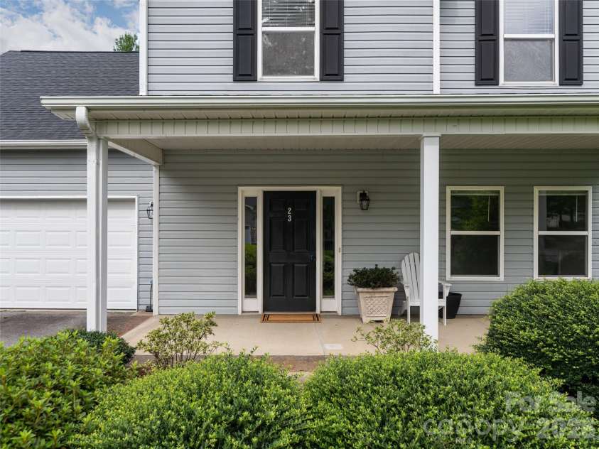 23 Scottish Circle, Asheville, NC 28803.  MLS# CAR4405916, YatesRealty ID 39530. 